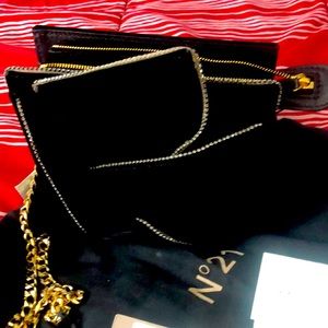 Beautiful velvet No21 bag
